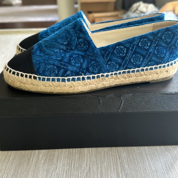 Chanel Velvet Camellia Espadrilles - Picture 4 of 7